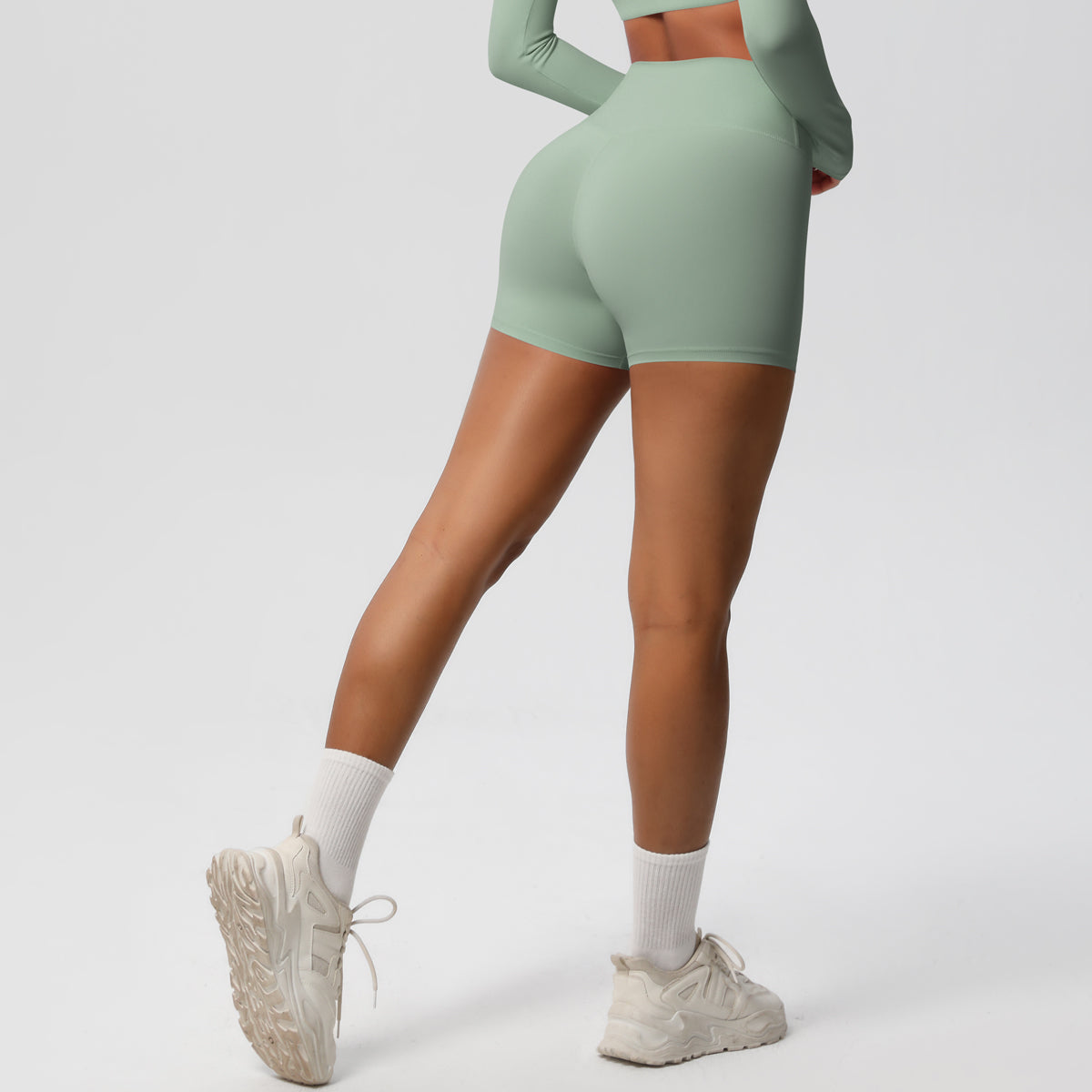 Aurae Short.03 Light Green
