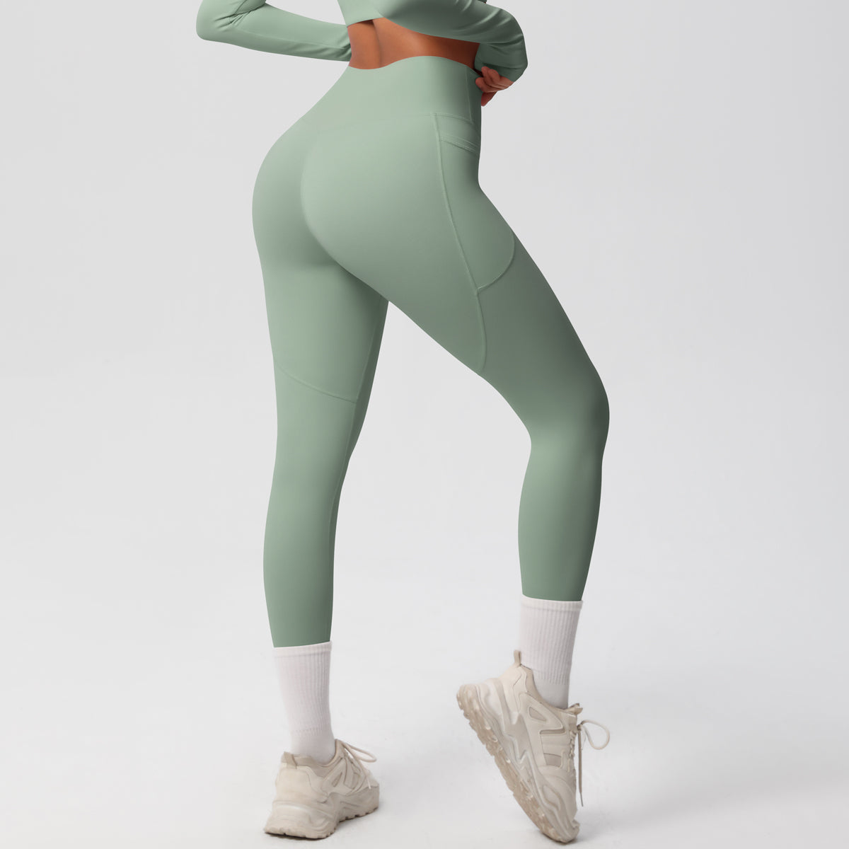 Aurae Legging.02 Sage Green