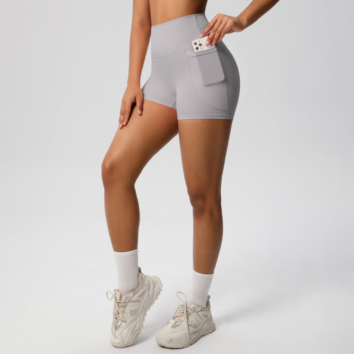 Aurae Short.02 Light Grey