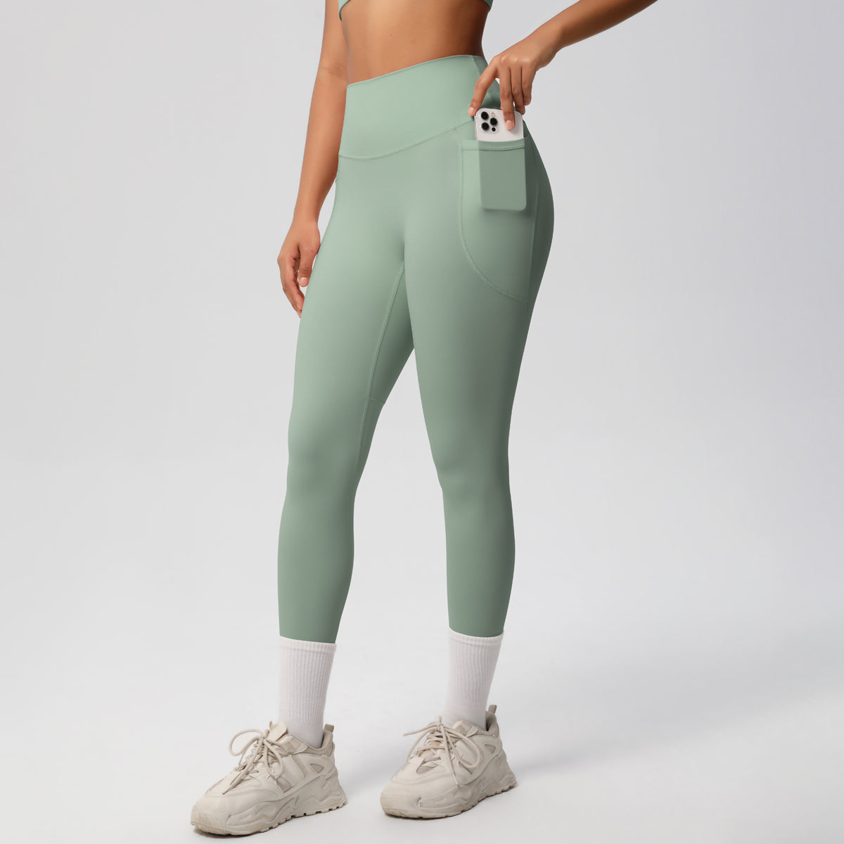 Aurae Legging.02 Sage Green
