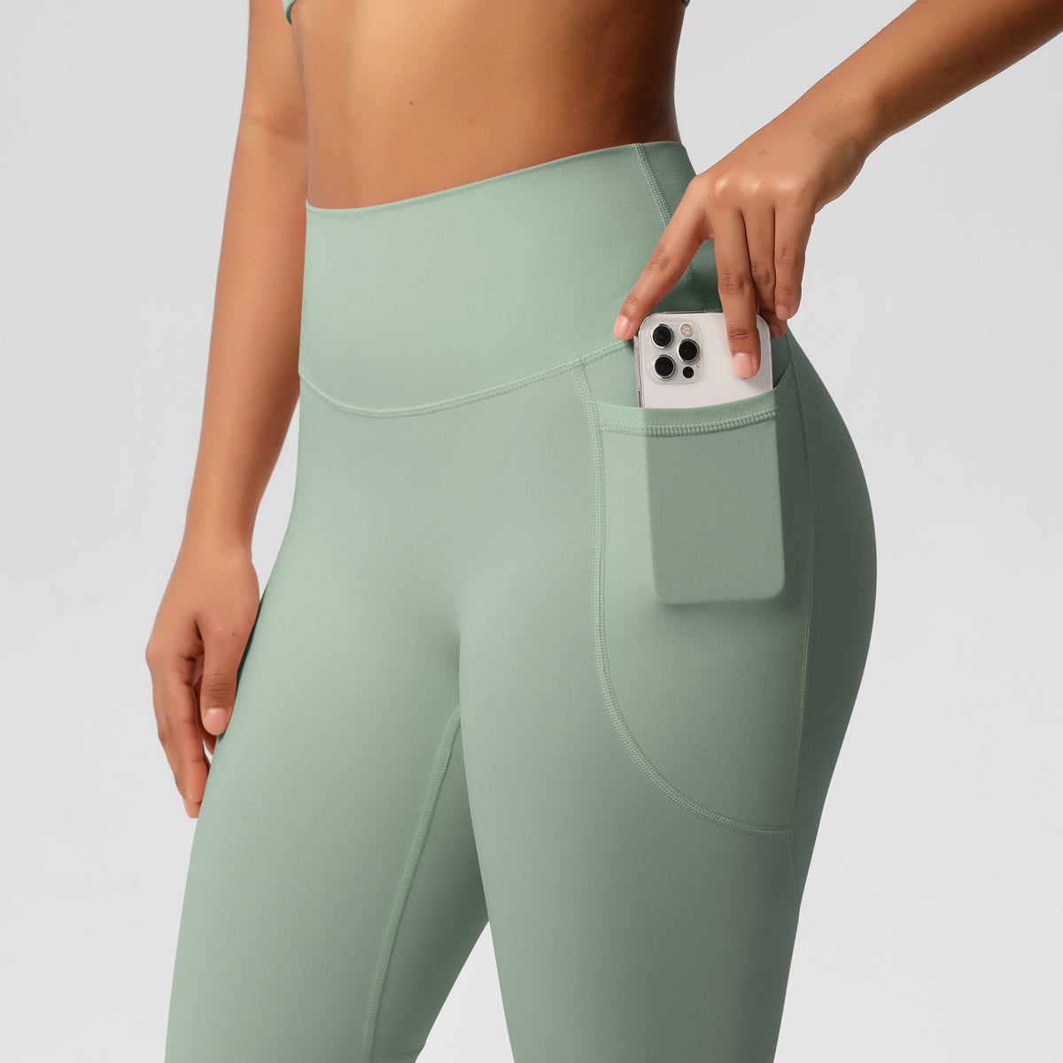 Aurae Legging.02 Sage Green