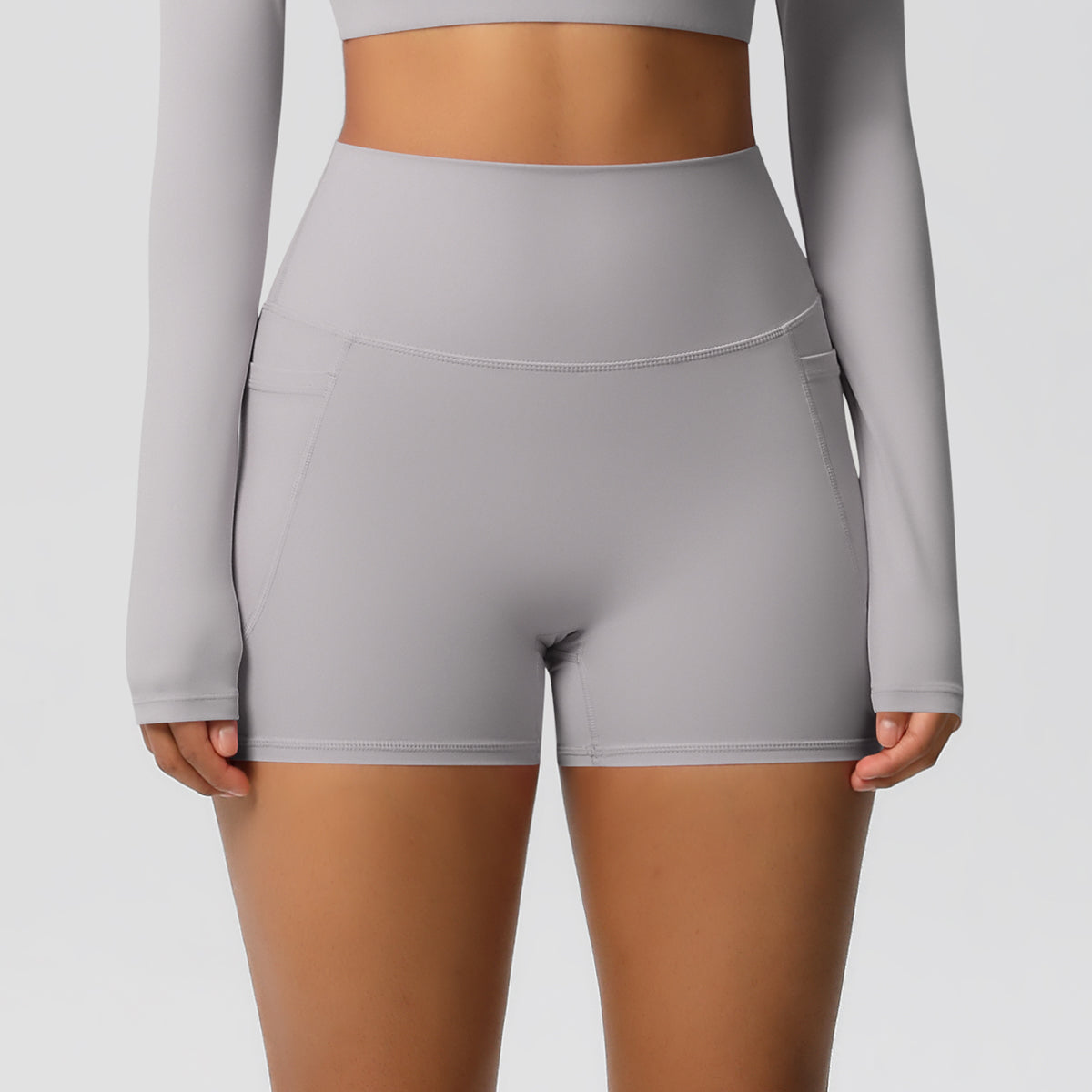 Aurae Short.02 Light Grey