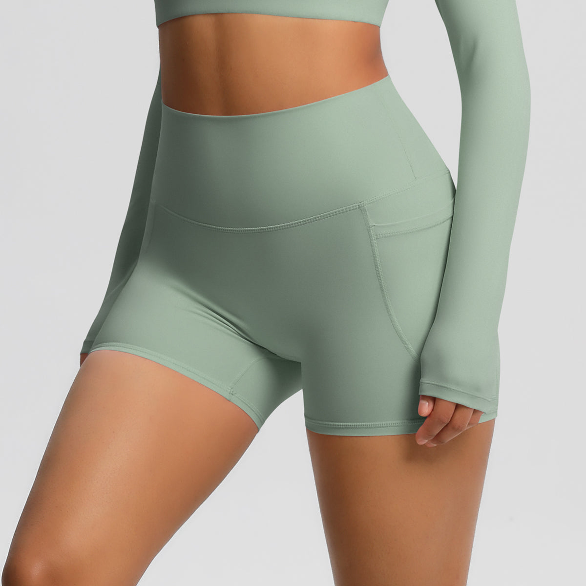 Aurae Short.02 Light Green