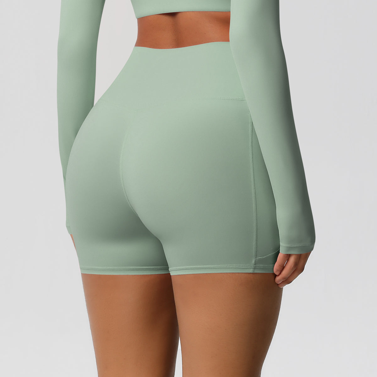 Aurae Short.02 Light Green