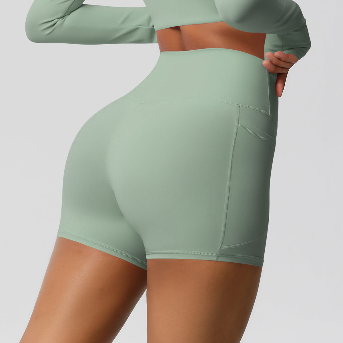 Aurae Short.02 Light Green
