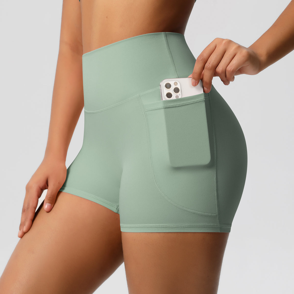 Aurae Short.02 Light Green