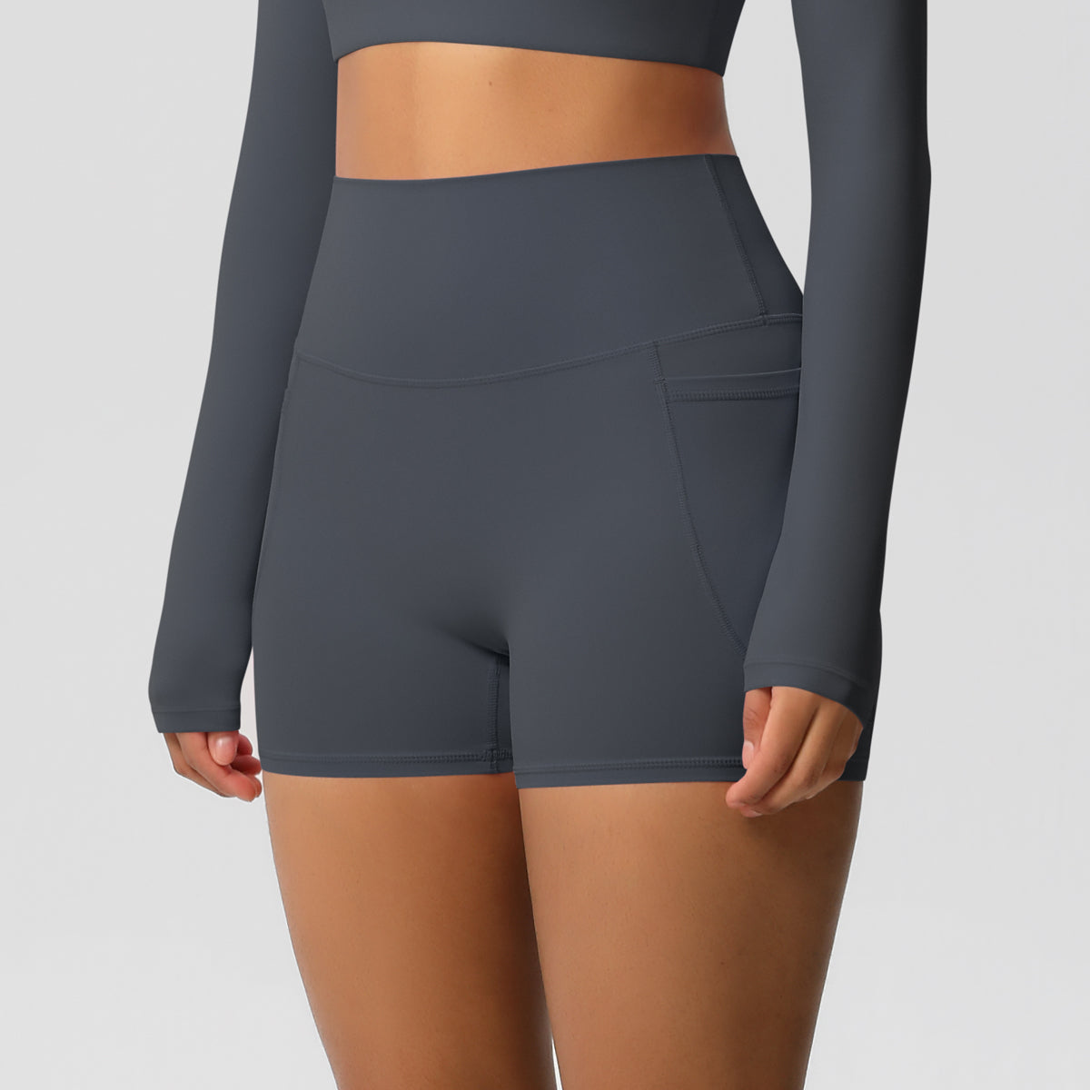 Aurae Short.02 Graphite Grey