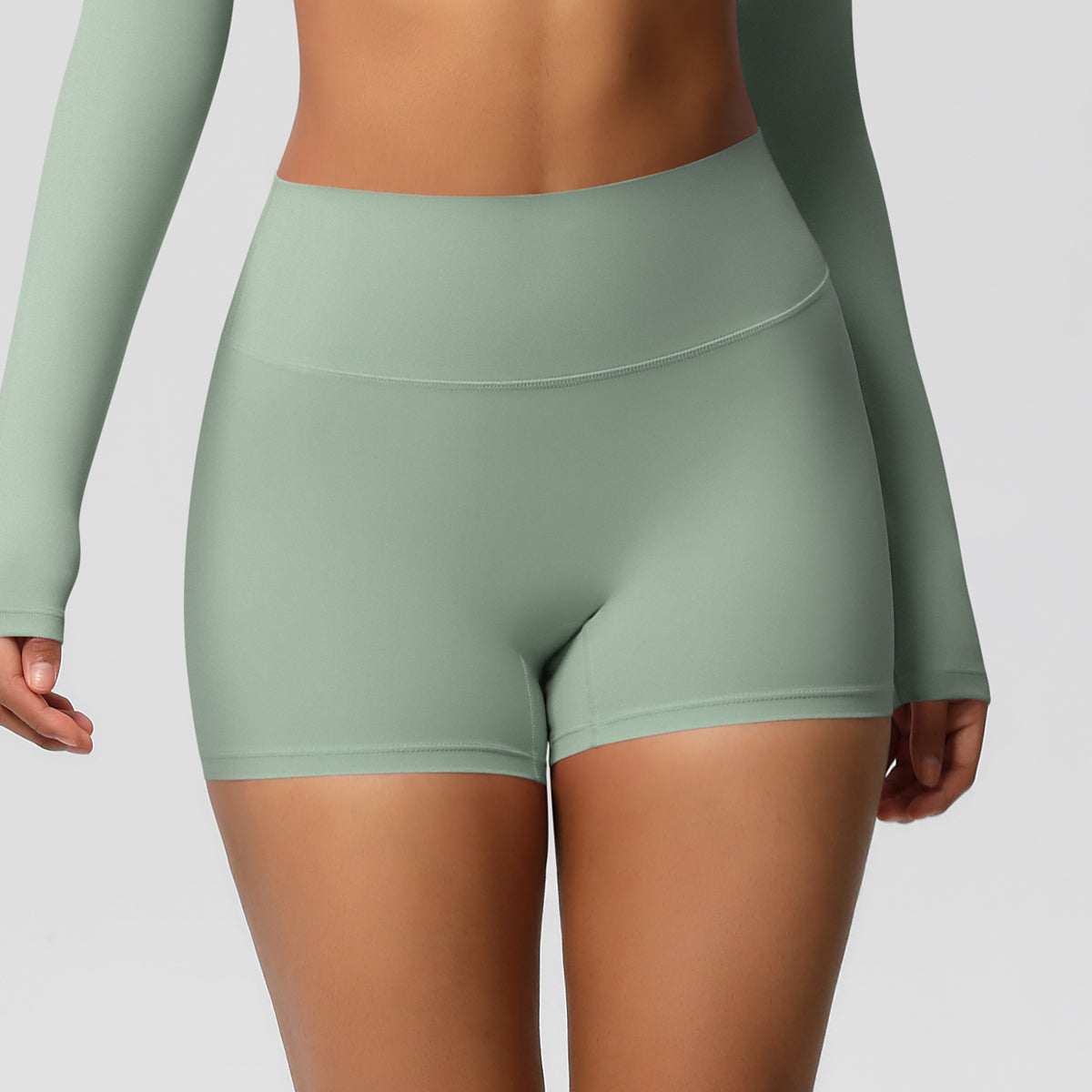Aurae Short.03 Light Green