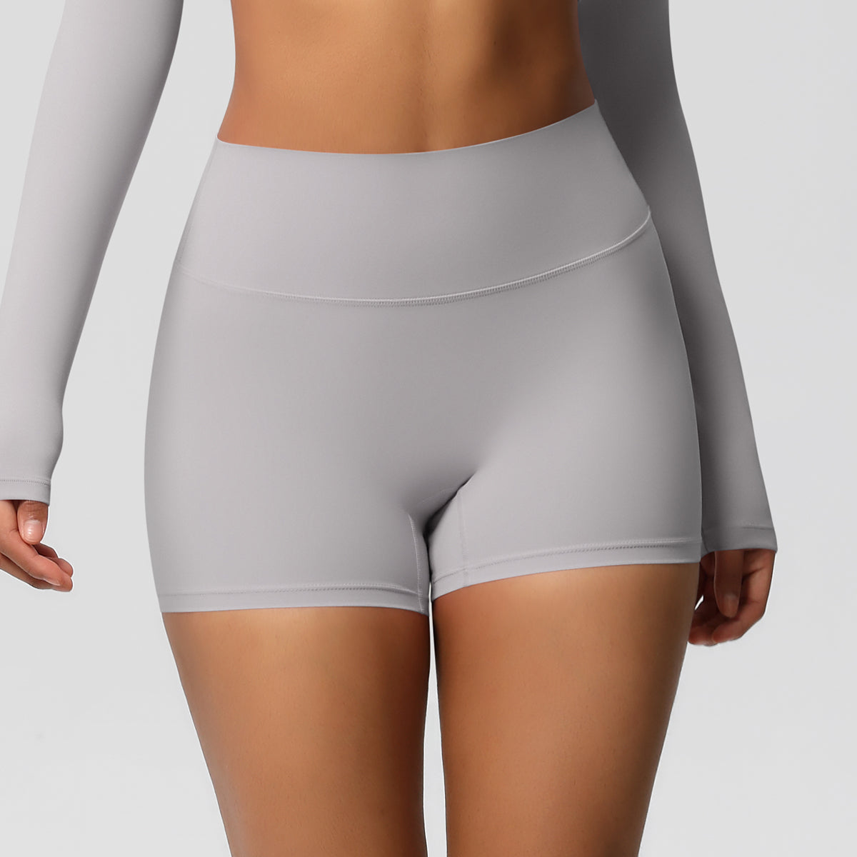 Aurae Short.03 Light Grey