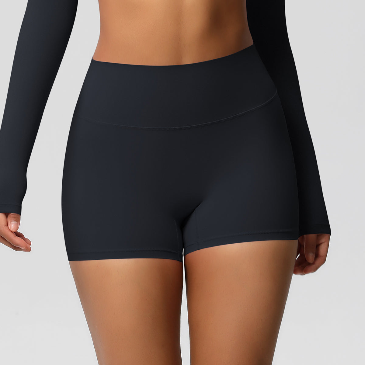 Aurae Short.03 Black