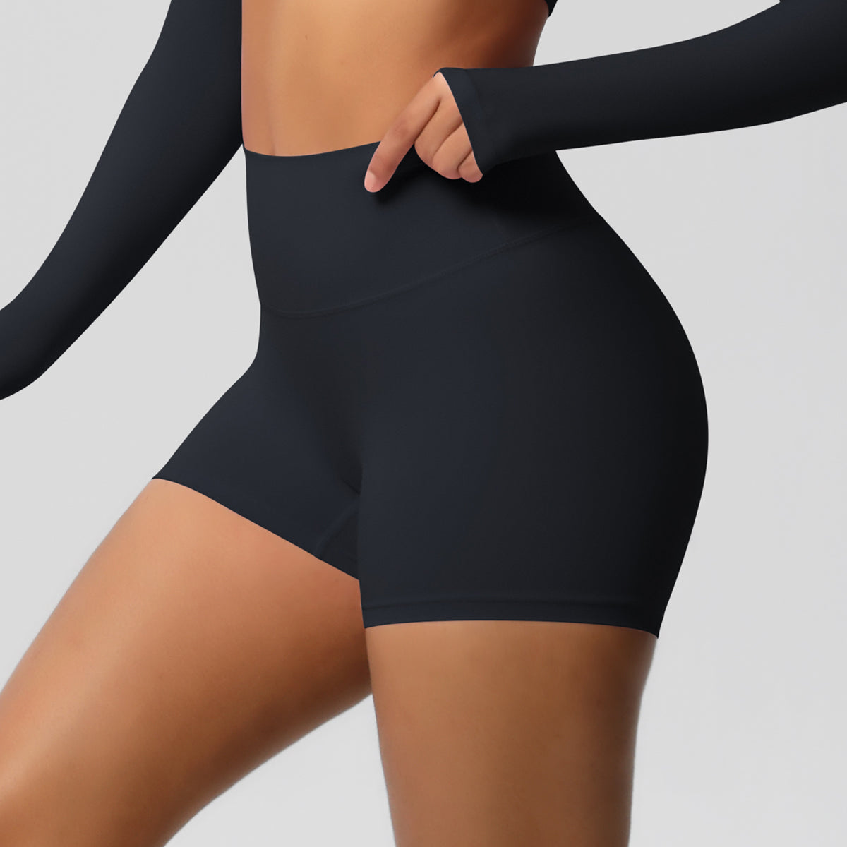 Aurae Short.03 Black