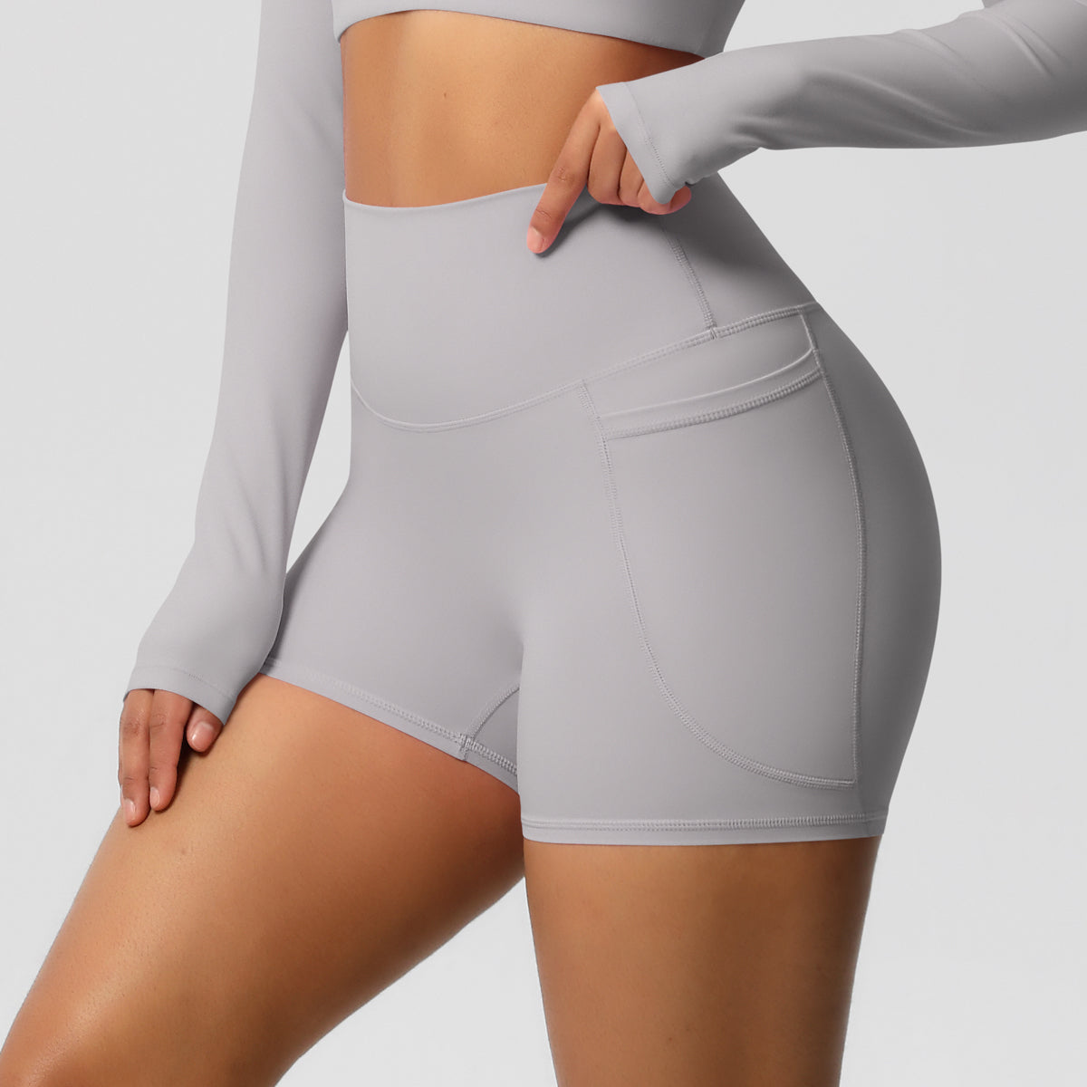 Aurae Short.02 Light Grey