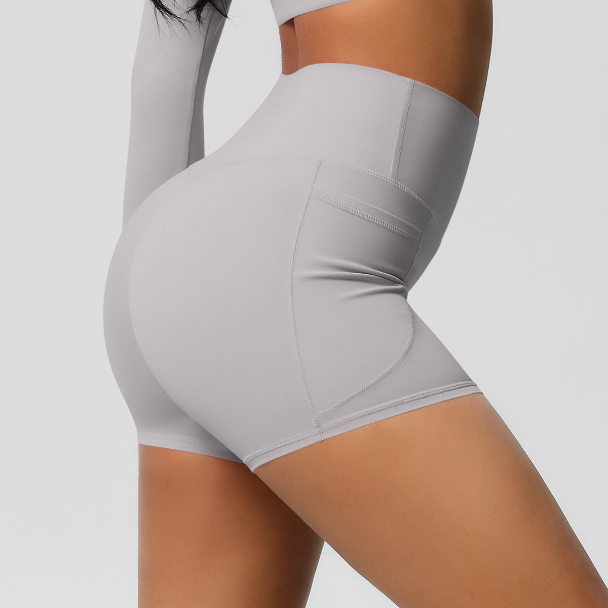 Aurae Short.02 Light Grey