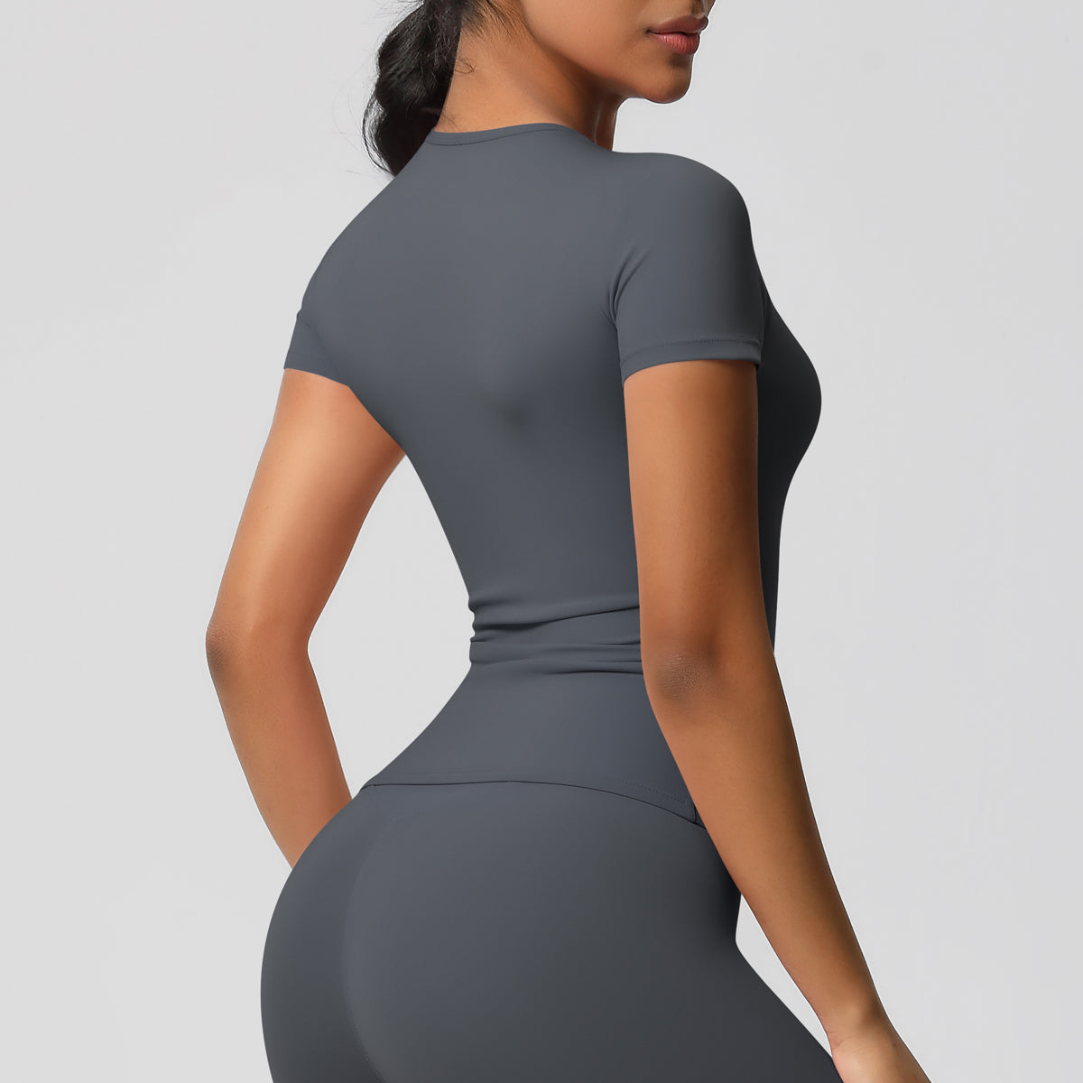 Aurae Top.02 Graphite Grey