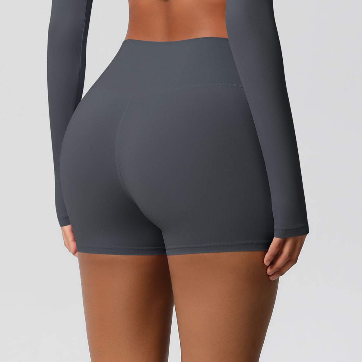 Aurae Short.03 Graphite Grey