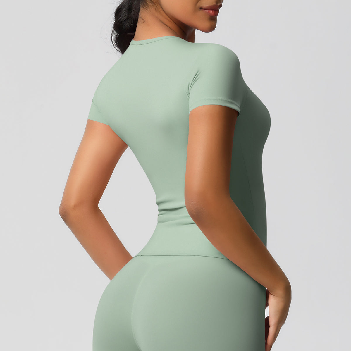 Aurae Top.02 Sage Green