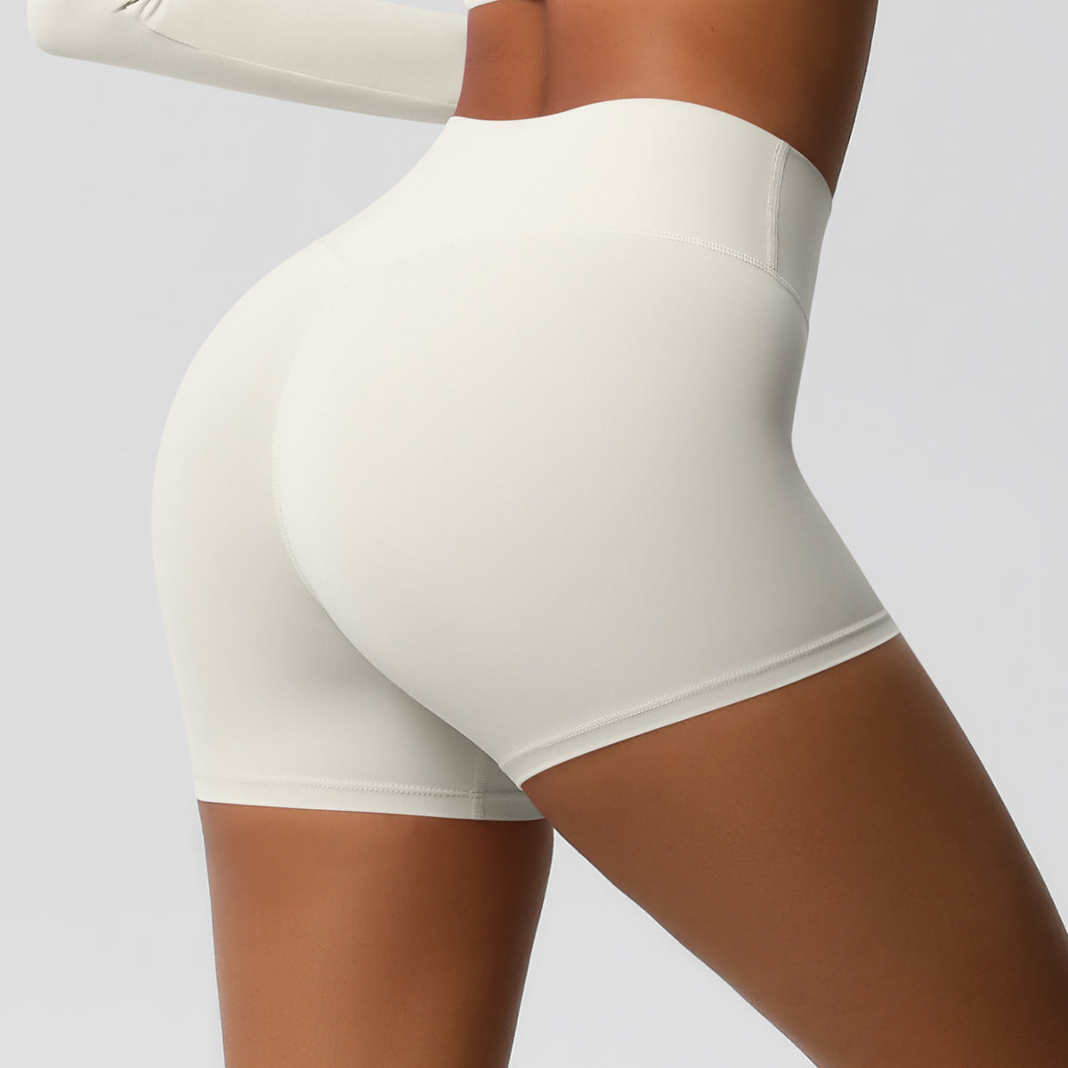 Aurae Short.03 Ivory