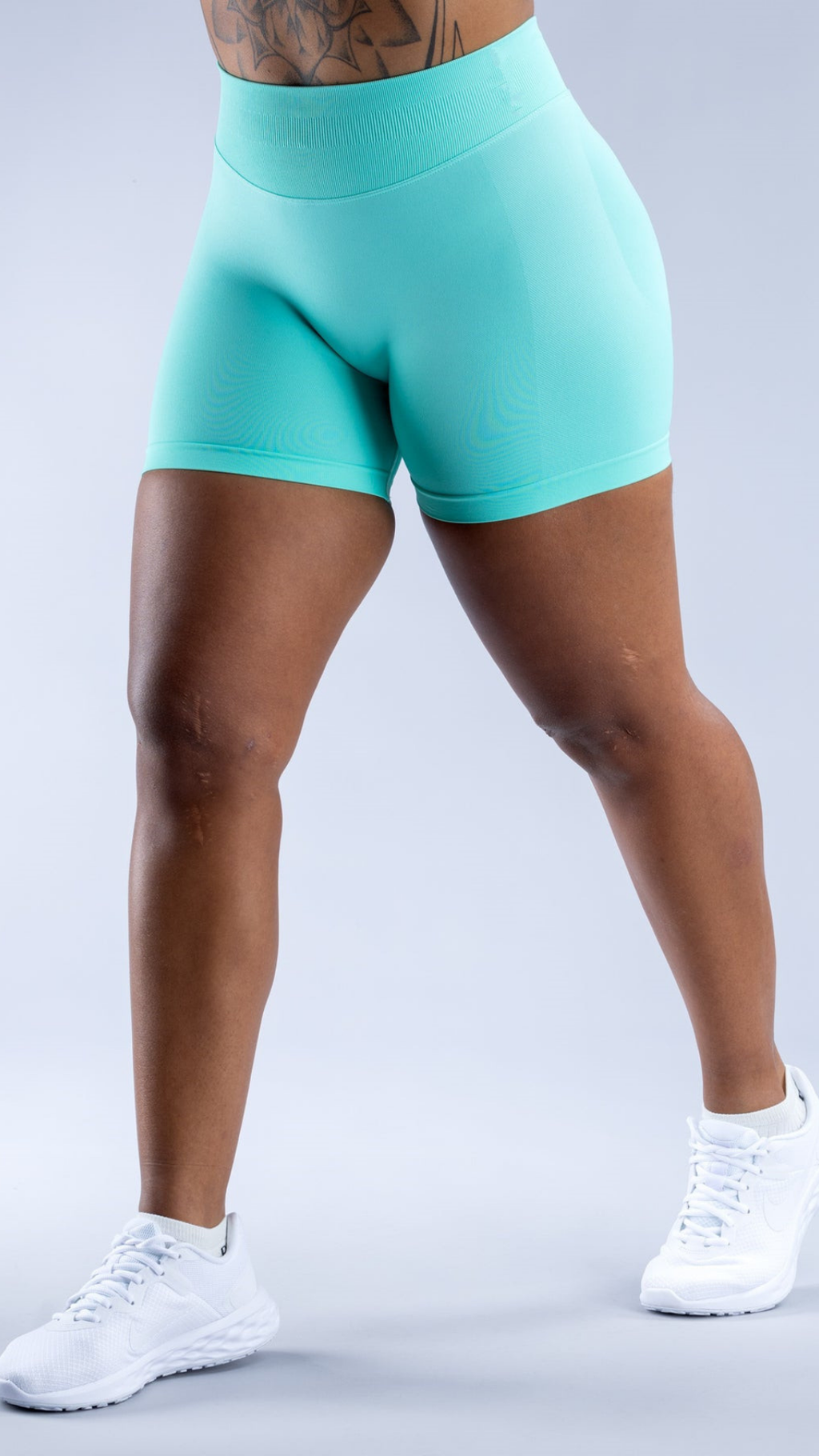 Aurae Short.01 Aqua Blue