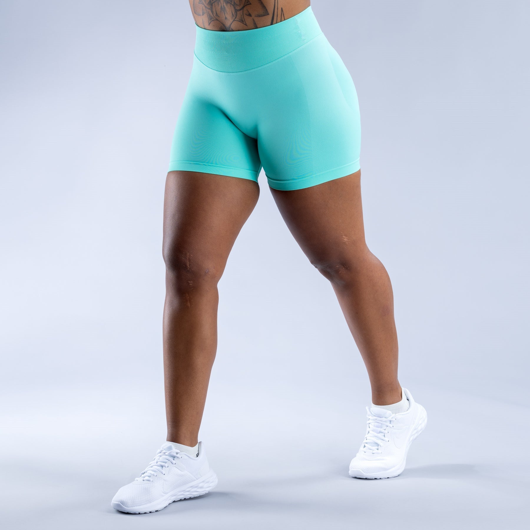 Aurae Short.01 Aqua Blue