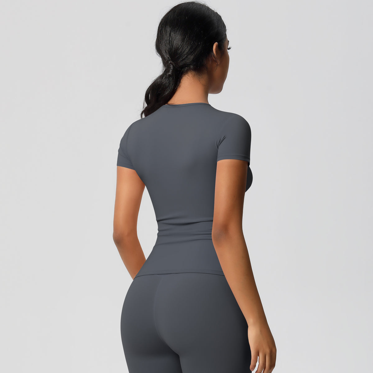 Aurae Top.02 Graphite Grey