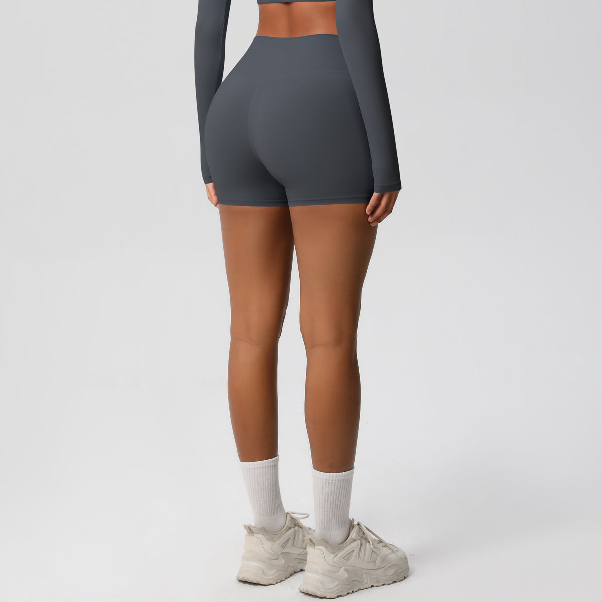 Aurae Short.03 Graphite Grey